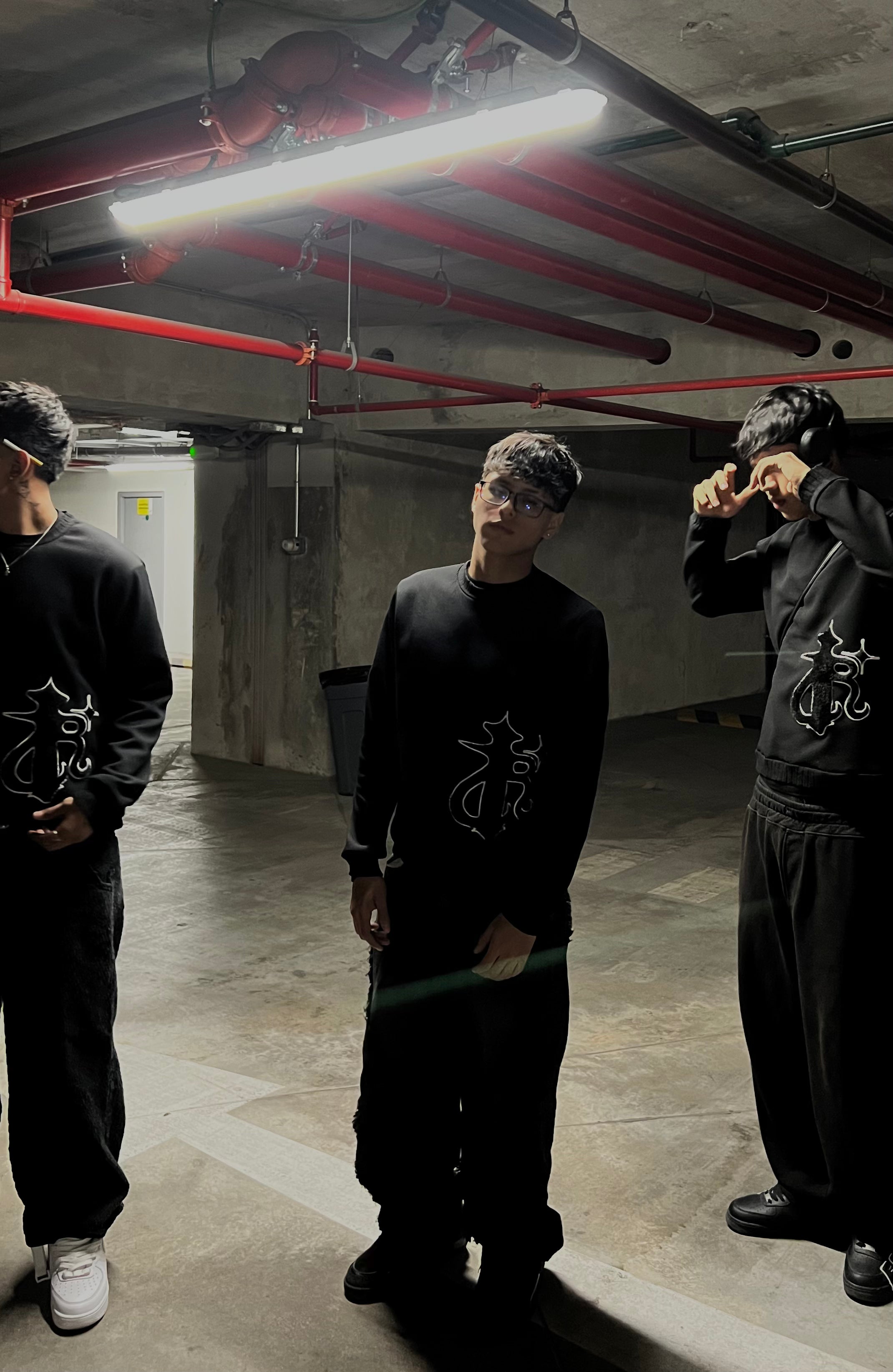 Sweater Negro “Pure” Semi Boxy