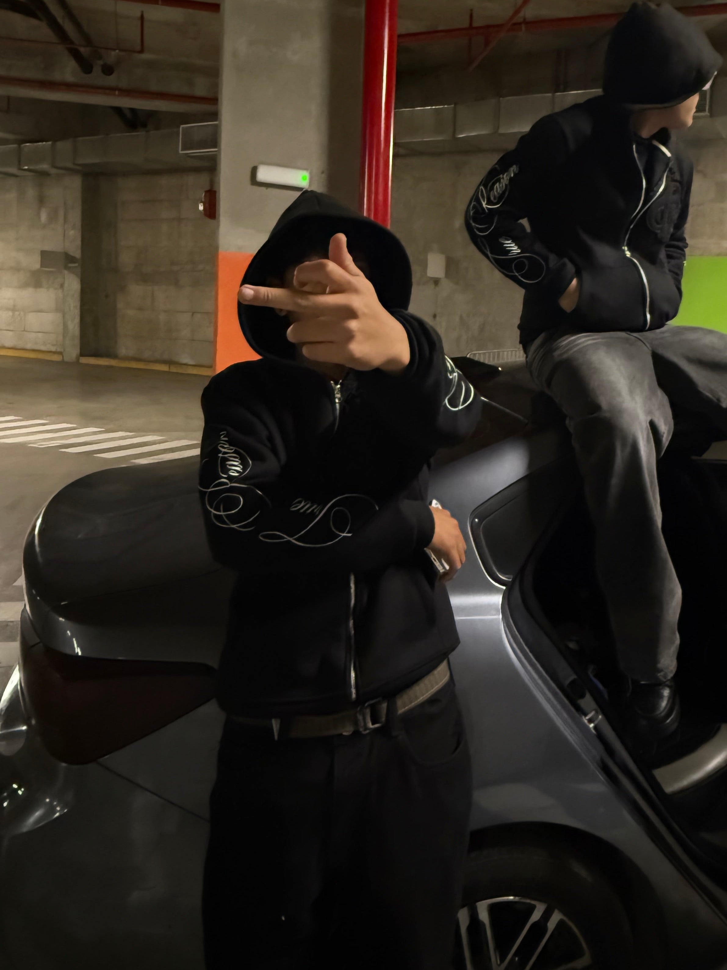 Zip Hoddie Rare Negra "Pure"